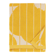 Naložite sliko v pregledovalnik galerije, Kopalna brisača Vesi Unikko 70x150cm rumena Marimekko
