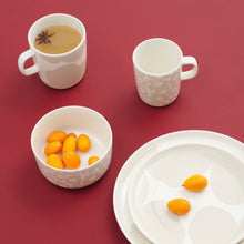 Naložite sliko v pregledovalnik galerije, Skodelica 2,5 dl Pikkuinen Oiva Unikko bež Marimekko