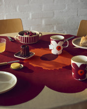 Naložite sliko v pregledovalnik galerije, Set 2 skodelic 2,5dl Oiva Juhla Unikko vinsko rdeča, zlata Marimekko