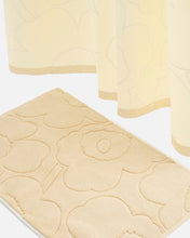 Naložite sliko v pregledovalnik galerije, Kopalniška zavesa za prho ali kad Piirto Unikko slamnato rumena Marimekko