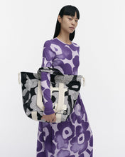 Naložite sliko v pregledovalnik galerije, Torba iz organskega bombaža Mono City Tote Unikko črna Marimekko