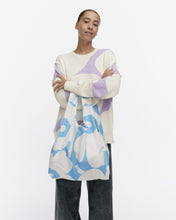 Naložite sliko v pregledovalnik galerije, Nakupovalna vrečka za večkratno uporabo Smartbag Unikko modra, bela Marimekko