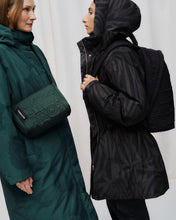 Naložite sliko v pregledovalnik galerije, Nahrbtnik Joy Logo črn Marimekko