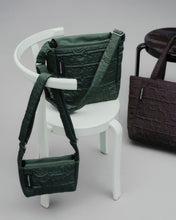 Naložite sliko v pregledovalnik galerije, Tote torba Joy M Logo črna Marimekko