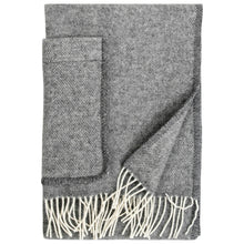 Naložite sliko v pregledovalnik galerije, Volnen šal / ogrinjalo z žepi ARVO siv Lapuan Kankurit