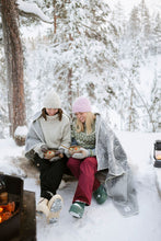 Naložite sliko v pregledovalnik galerije, Volnena odeja KUUSI siva Lapuan Kankurit
