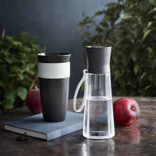 Naložite sliko v pregledovalnik galerije, Plastenka za vodo GRAND CRU 0,5l bela ROSENDAHL