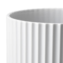 Naložite sliko v pregledovalnik galerije, Vaza Lyngby 25 cm porcelan bela Lyngby Porcelaen
