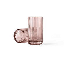 Naložite sliko v pregledovalnik galerije, Vaza Lyngby 15,5 cm steklo burgundsko rdeča Lyngby Porcelaen