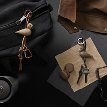 Naložite sliko v pregledovalnik galerije, Obesek za ključe BIRD zlata/naravna KAY BOJESEN