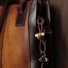 Naložite sliko v pregledovalnik galerije, Obesek za ključe MONKEY zlata/naravna KAY BOJESEN