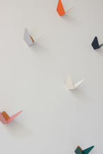 Naložite sliko v pregledovalnik galerije, Stenski obešalnik Butterflies Mini roza Umage