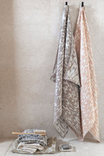 Naložite sliko v pregledovalnik galerije, Lanena kopalna brisača 95x180cm JÄKÄLÄ cimet Lapuan Kankurit