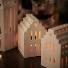 Naložite sliko v pregledovalnik galerije, Keramičen svečnik za čajno svečo Urbania Long Church Kähler