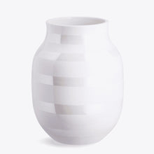 Naložite sliko v pregledovalnik galerije, Keramična vaza OMAGGIO 20cm perla Kähler
