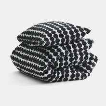 Naložite sliko v pregledovalnik galerije, Prevleka za blazino Räsymatto črna 50 x 70/75 cm Marimekko