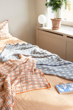 Naložite sliko v pregledovalnik galerije, Prevleka za blazino iz recikliranega bombaža Pomme modra 50x50cm Brita Sweden