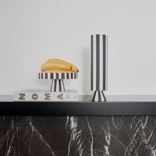 Naložite sliko v pregledovalnik galerije, Pladenj / stojalo za torto TOPPU črno-bel OYOY