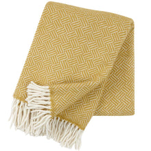 Naložite sliko v pregledovalnik galerije, Volnena odeja SAMBA rumena KLIPPAN