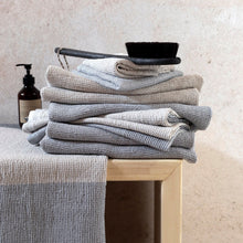 Naložite sliko v pregledovalnik galerije, Kopalna brisača TERVA 65 x 130 cm siva Lapuan Kankurit