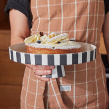 Naložite sliko v pregledovalnik galerije, Pladenj / stojalo za torto TOPPU TRAY LARGE črno-bel OYOY