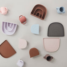 Naložite sliko v pregledovalnik galerije, Set 2 skodelic za otroke iz silikona KAPPU modra/čoko OYOY