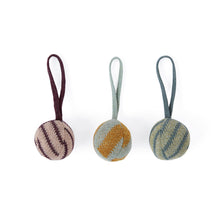 Naložite sliko v pregledovalnik galerije, Obesek za božično drevo BOŽIČNA KROGLA OYOY