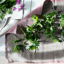 Naložite sliko v pregledovalnik galerije, Lanena kuhinjska krpa DUO bordo Lapuan Kankurit