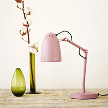 Naložite sliko v pregledovalnik galerije, Namizna luč Dynamo Superliving, več barv