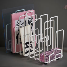 Naložite sliko v pregledovalnik galerije, Stojalo za revije IN THE NEIGHBOURHOOD Maze Interior, več barv