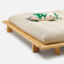 Naložite sliko v pregledovalnik galerije, Bombažno posteljno pregrinjalo Piirto Unikko 260 x 260 cm Marimekko
