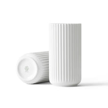 Naložite sliko v pregledovalnik galerije, Vaza Lyngby 20,5 cm porcelan bela Lyngby Porcelaen
