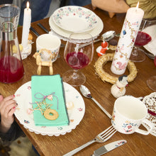 Naložite sliko v pregledovalnik galerije, Adventna sveča s koledarjem Grand Cru COTTAGE 2025 Rosendahl
