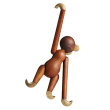 Naložite sliko v pregledovalnik galerije, Lesena dekorativna figura MONKEY mala teak/limba KAY BOJESEN
