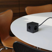 Naložite sliko v pregledovalnik galerije, Električni razdelilec SQUARE 1 USB črn AVOLT
