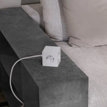 Naložite sliko v pregledovalnik galerije, Električni razdelilec SQUARE 1 USB siv AVOLT
