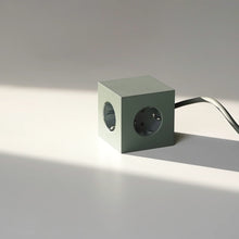 Naložite sliko v pregledovalnik galerije, Električni razdelilec SQUARE 1 USB zelen AVOLT
