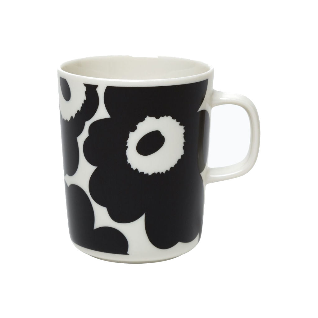 Skodelica 2,5 dl Oiva - Unikko črna Marimekko