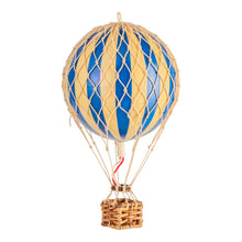 Naložite sliko v pregledovalnik galerije, Dekorativni baloni Floating The Skies Authentic Models, različne barve
