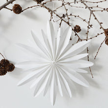 Naložite sliko v pregledovalnik galerije, Dekorativna snežinka 22cm Delight department
